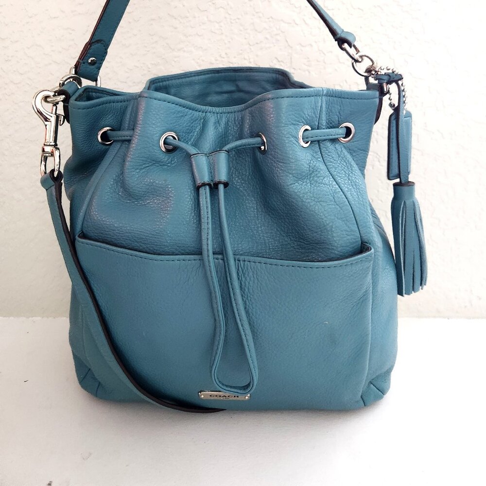 Euc Coach Avery Teal Leather Bucket Drawstring Shoulder Bag Purse